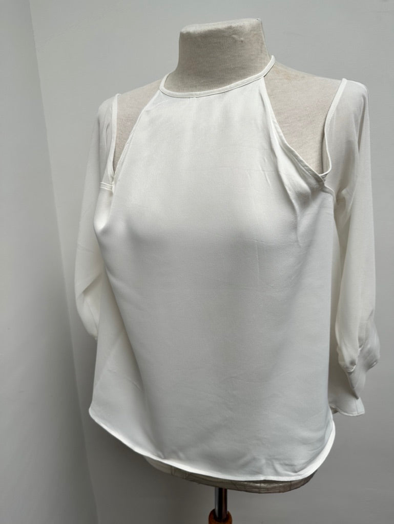 Zara top met cutouts wit maat M