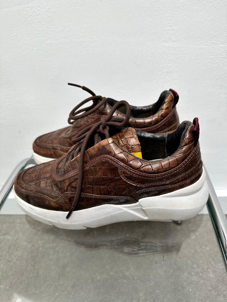 Nubikk bruine leren sneakers maat 38