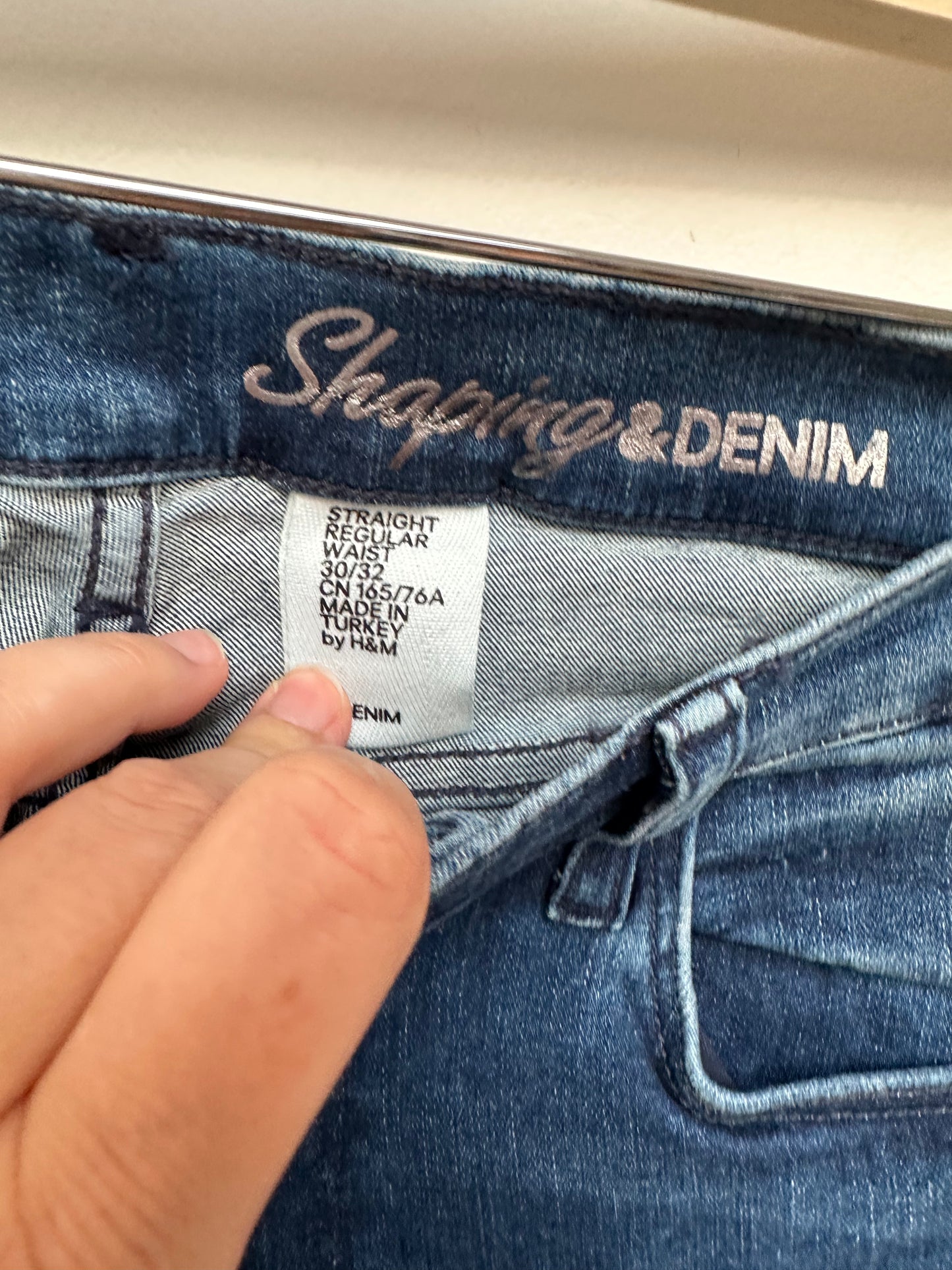 H&M shaping jeans straight regular waist maat 30/32