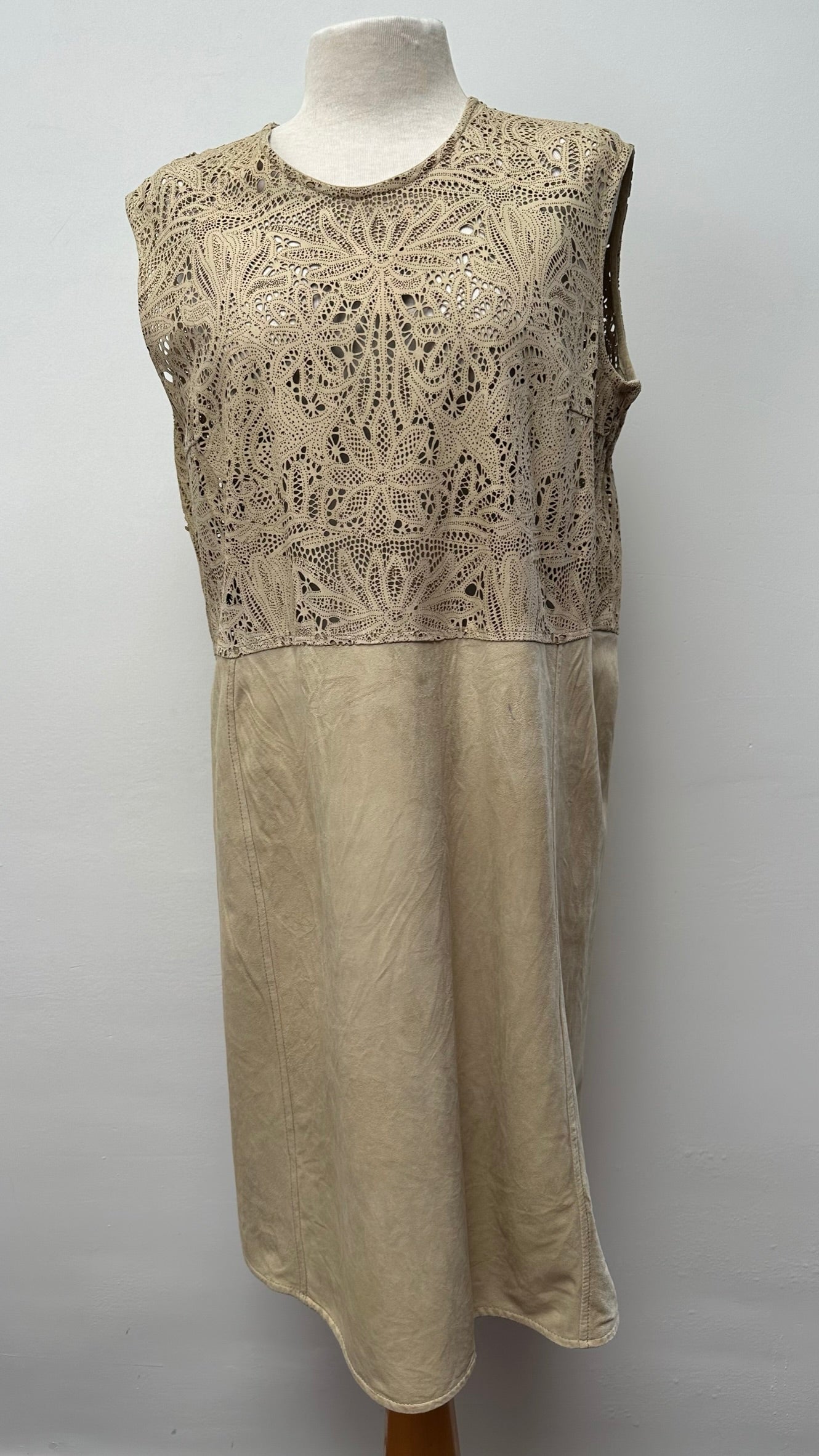 ...Soul beige leren jurk maat 40