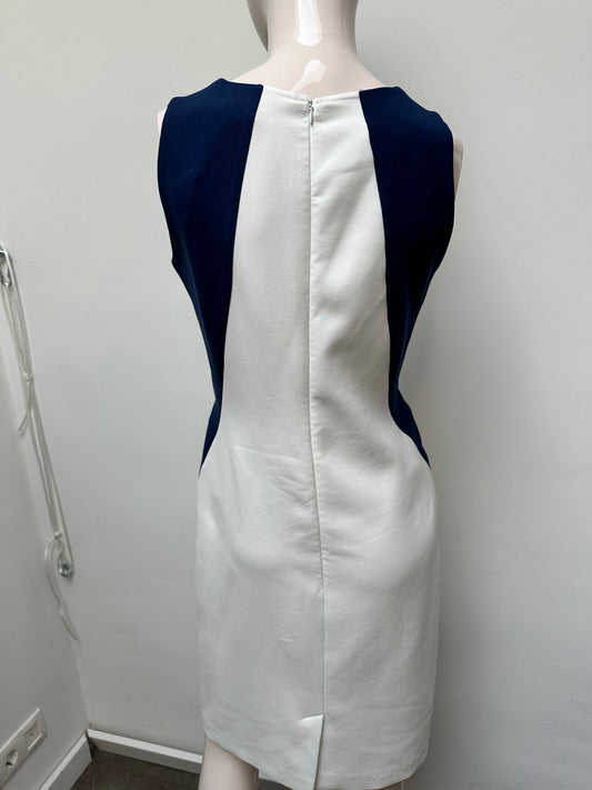 Caroline Biss recht jurkje maat 36