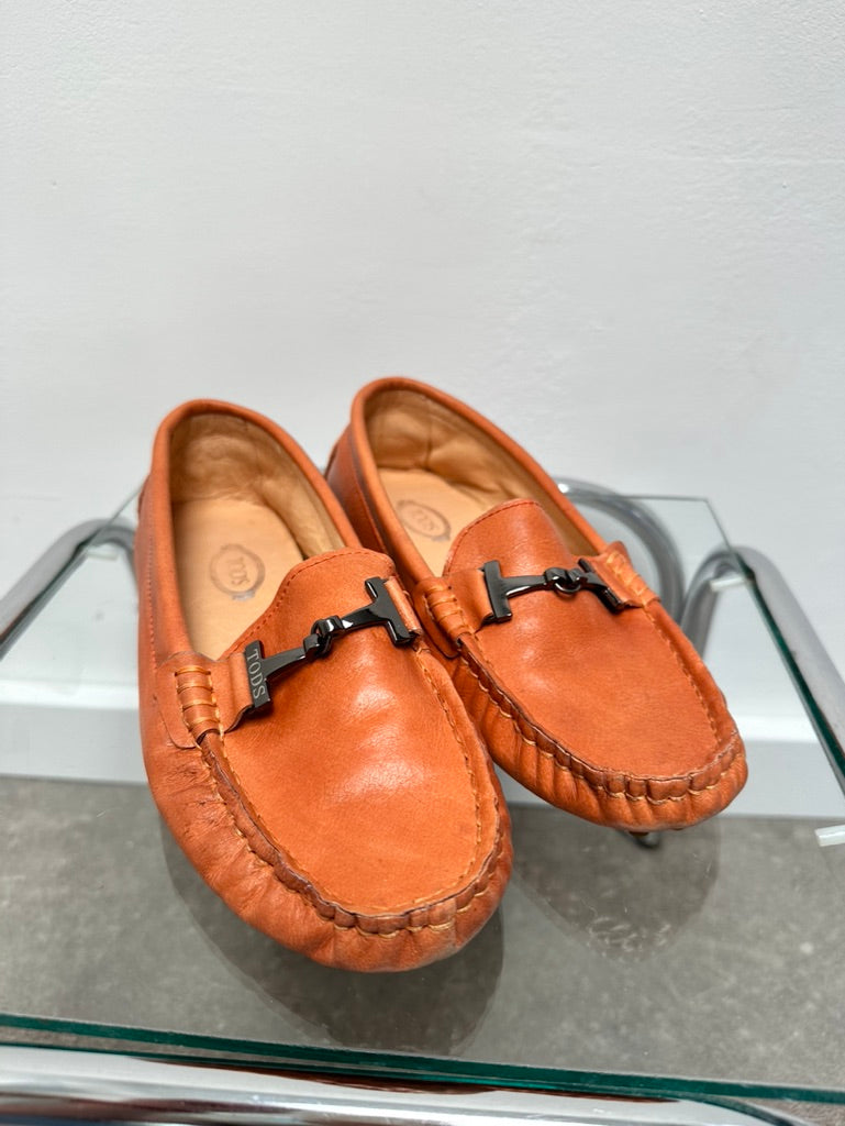 Tod's oranje loafers maat 38