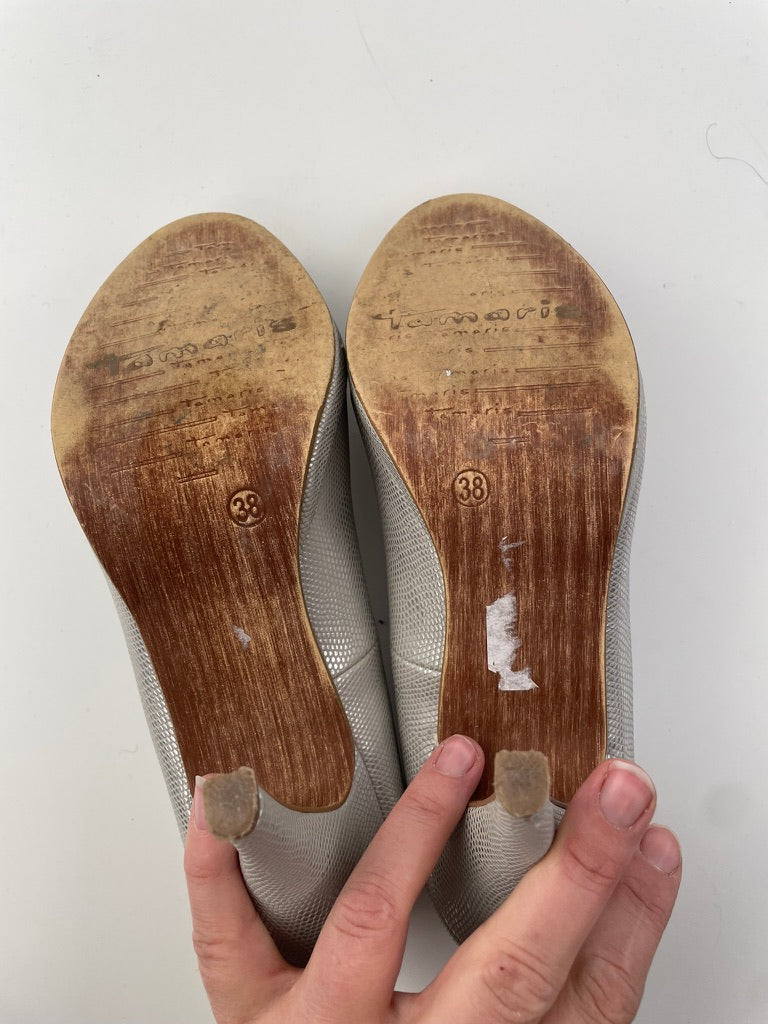 Tamaris zilveren pumps maat 38