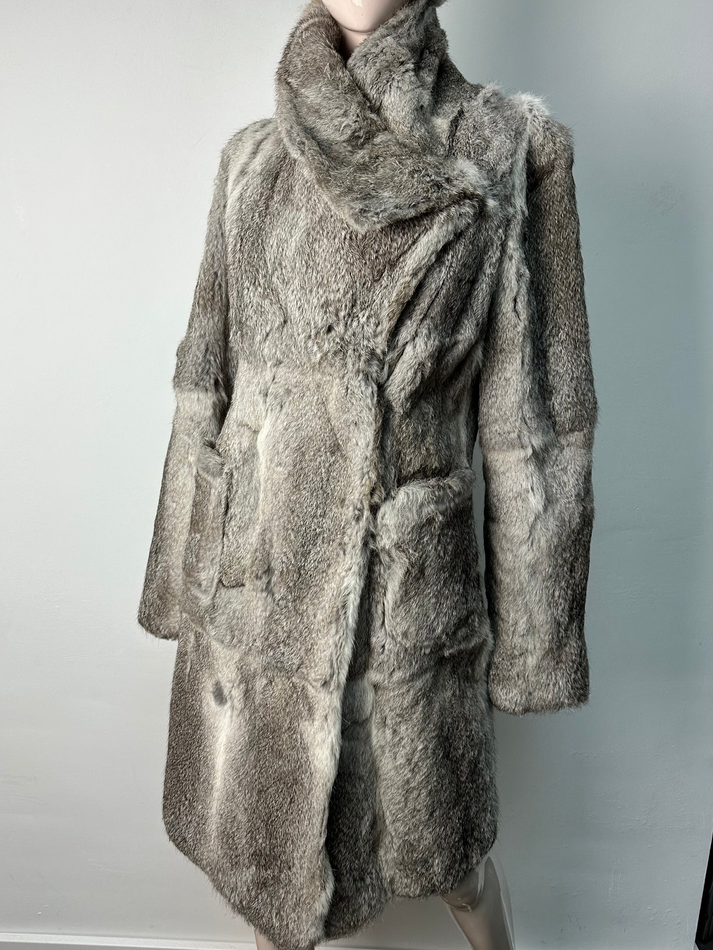 Essentiel Antwerp Fur jas maat 36