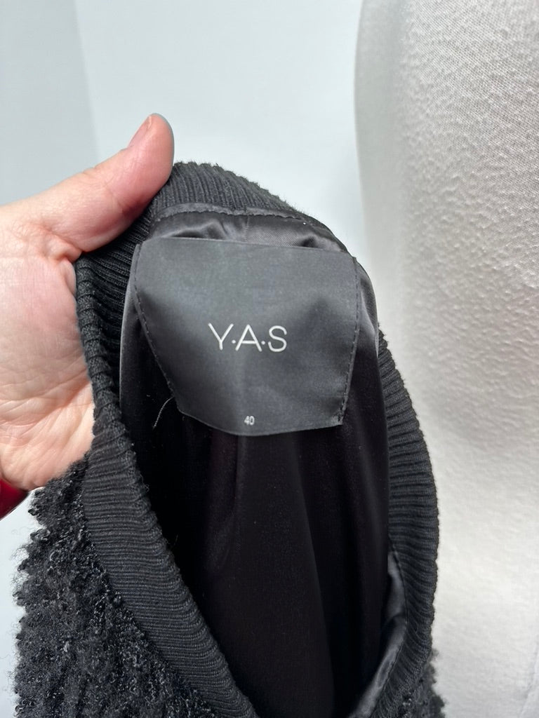 Y.A.S. YAS zwart jasje maat 40