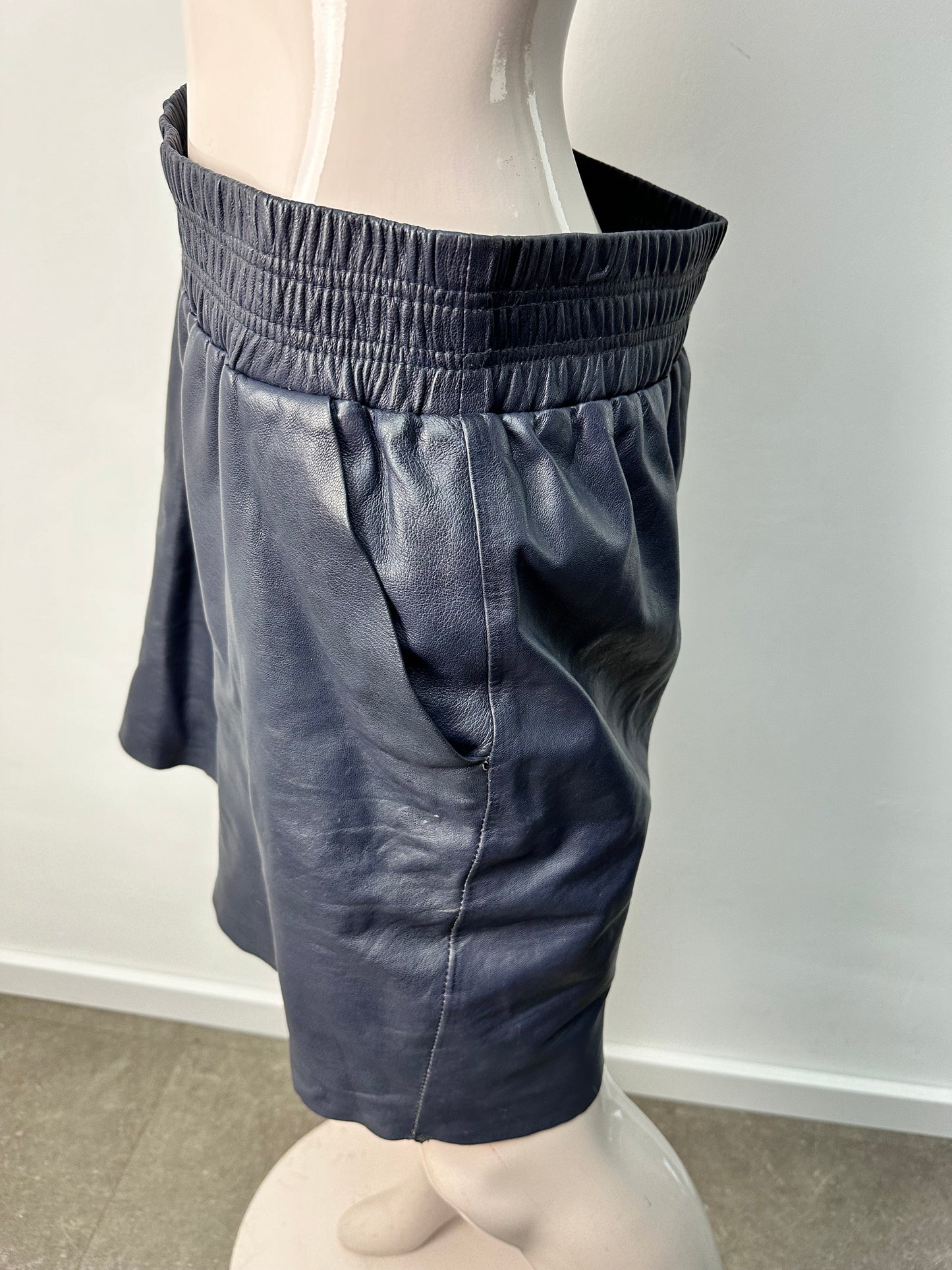 AIM blauw leren rokje maat L
