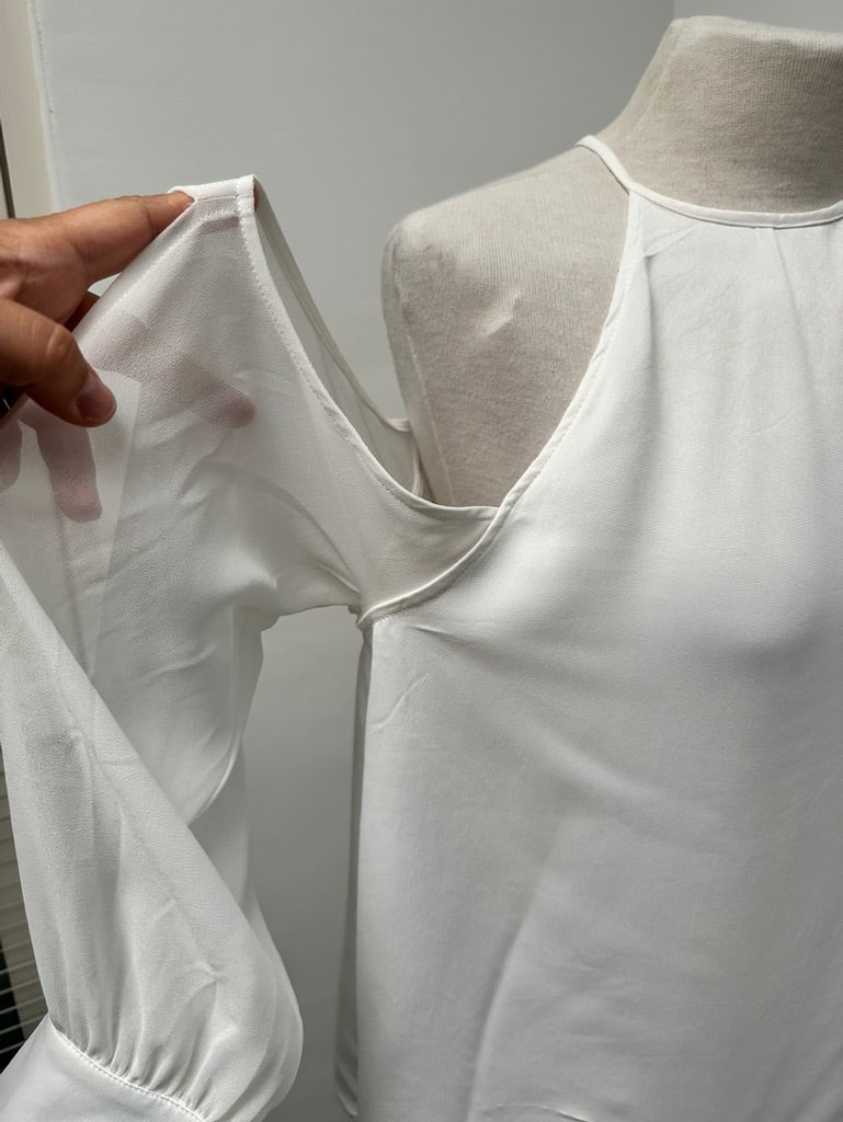 Zara top met cutouts wit maat M