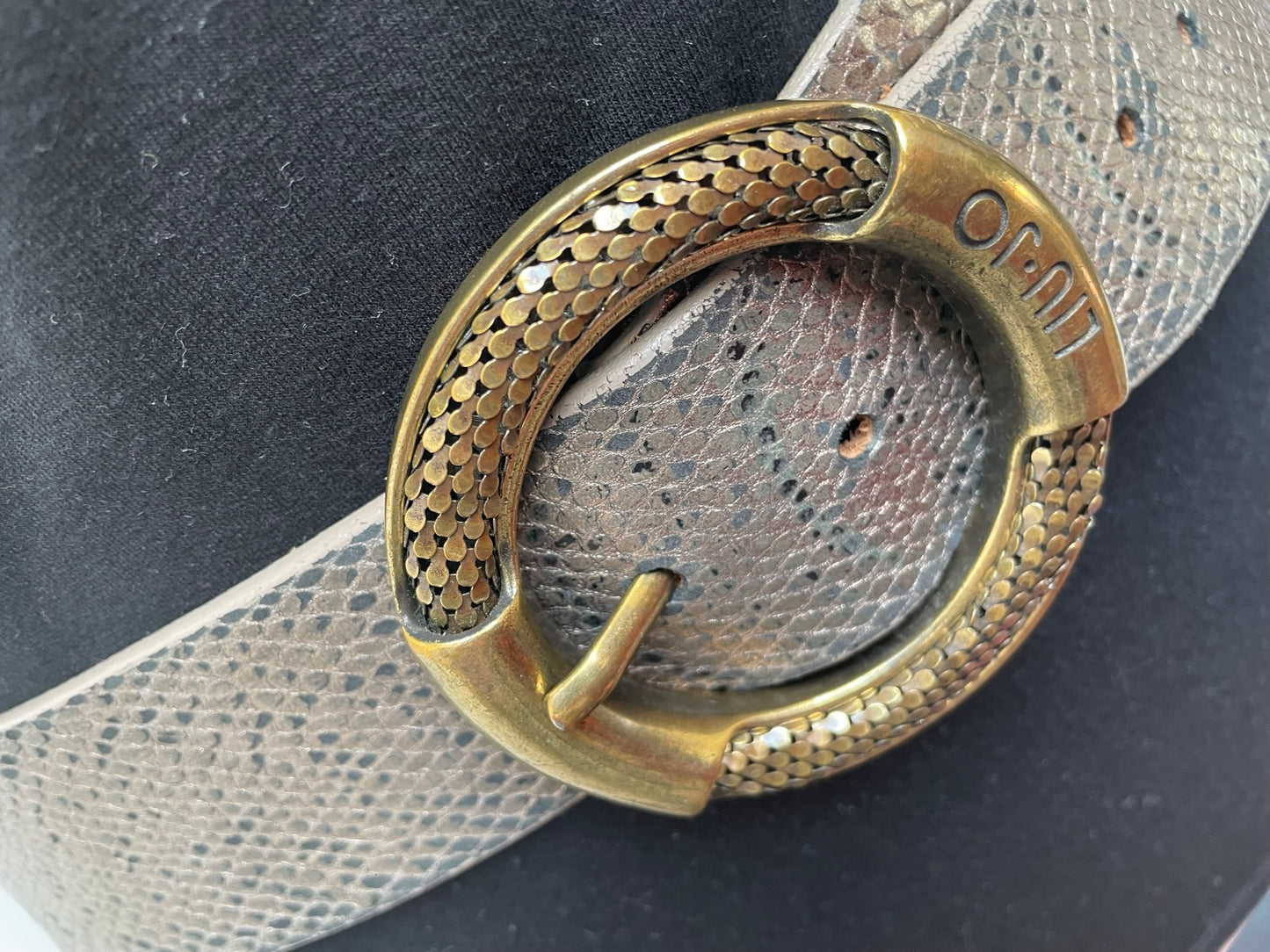 Liu Jo taupe riem met gouden gesp maat S