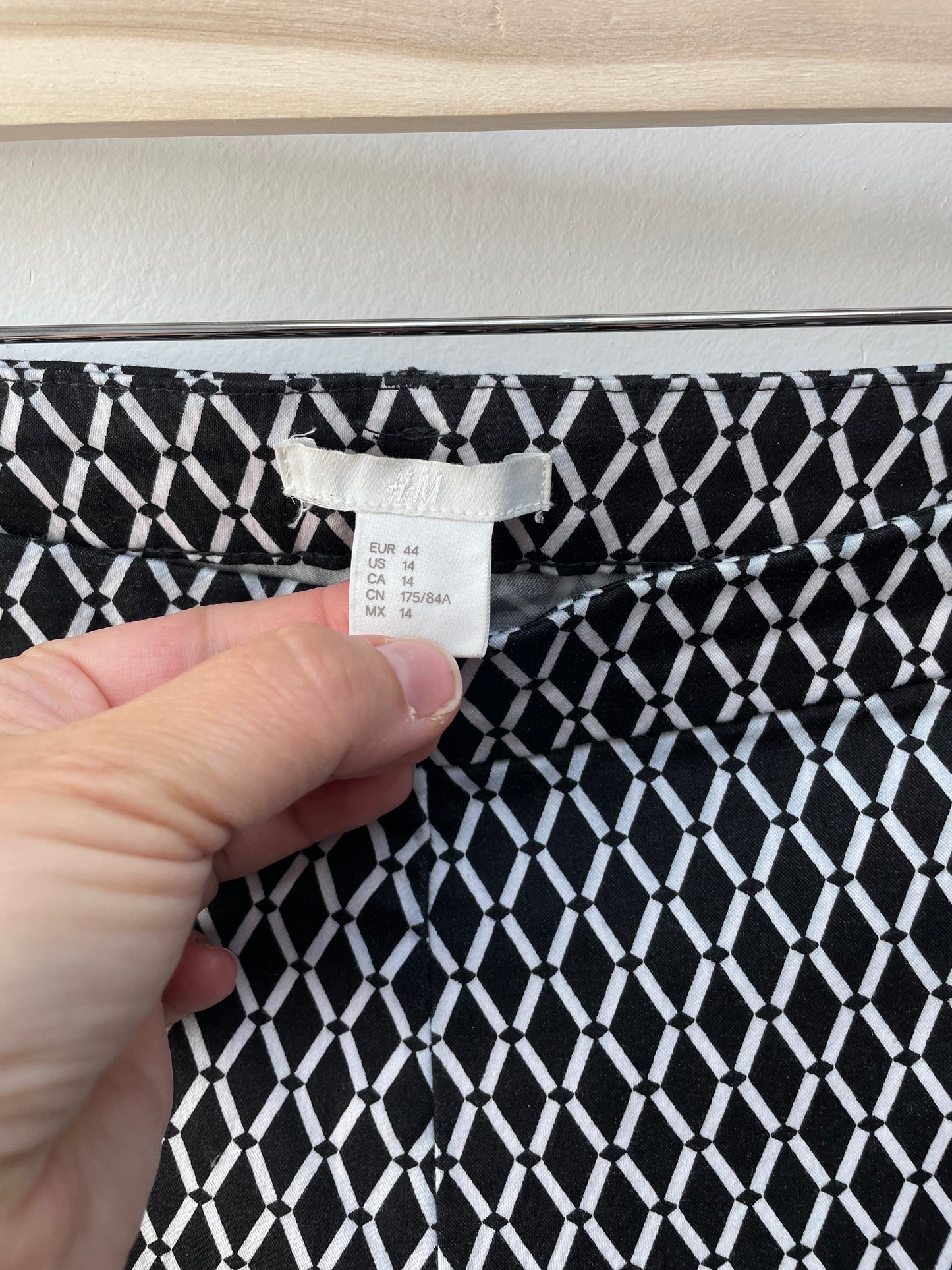 H&M cropped chino zwart/wit maat 44