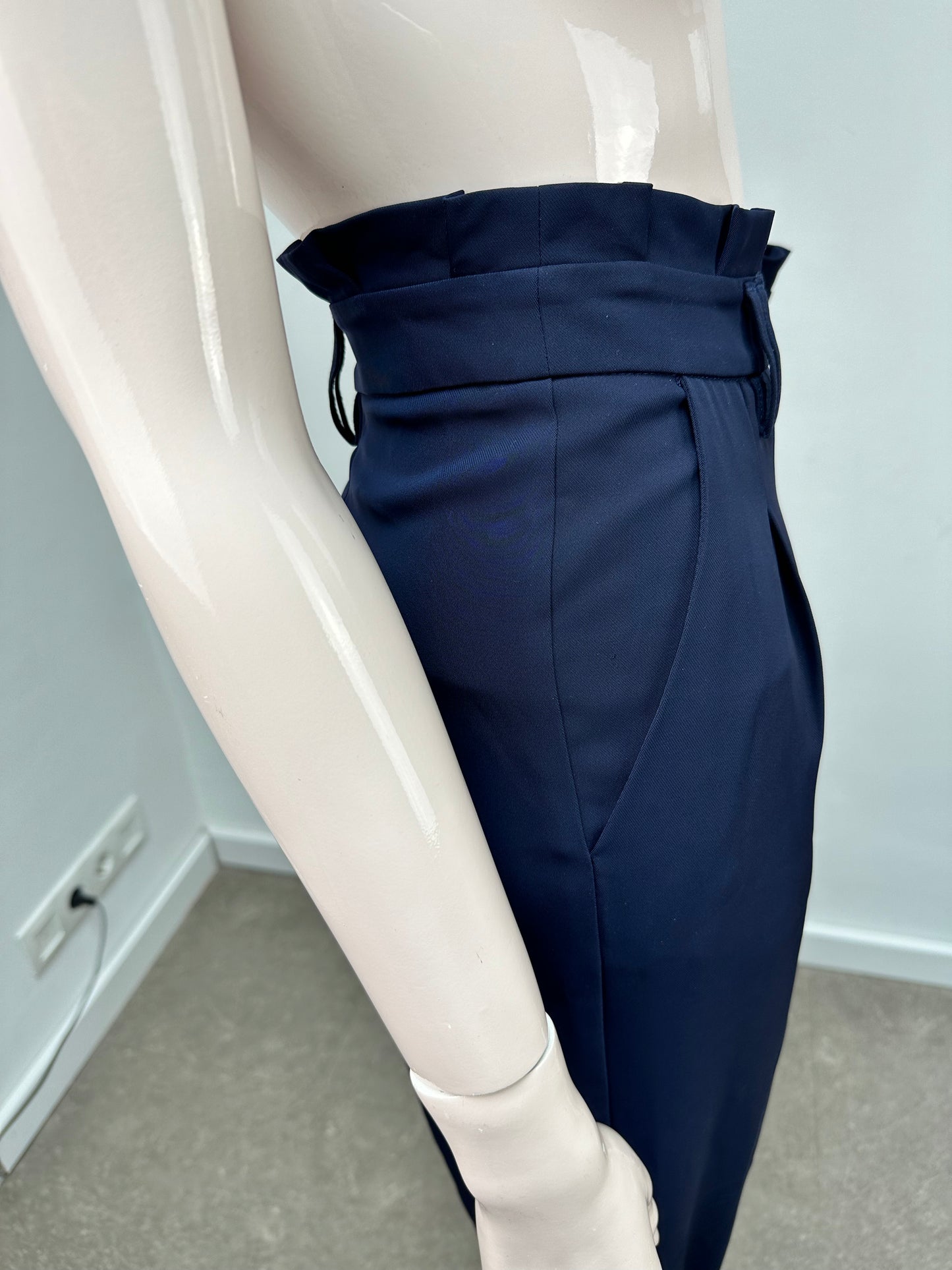 Blumarine donkerblauwe chino maat 38