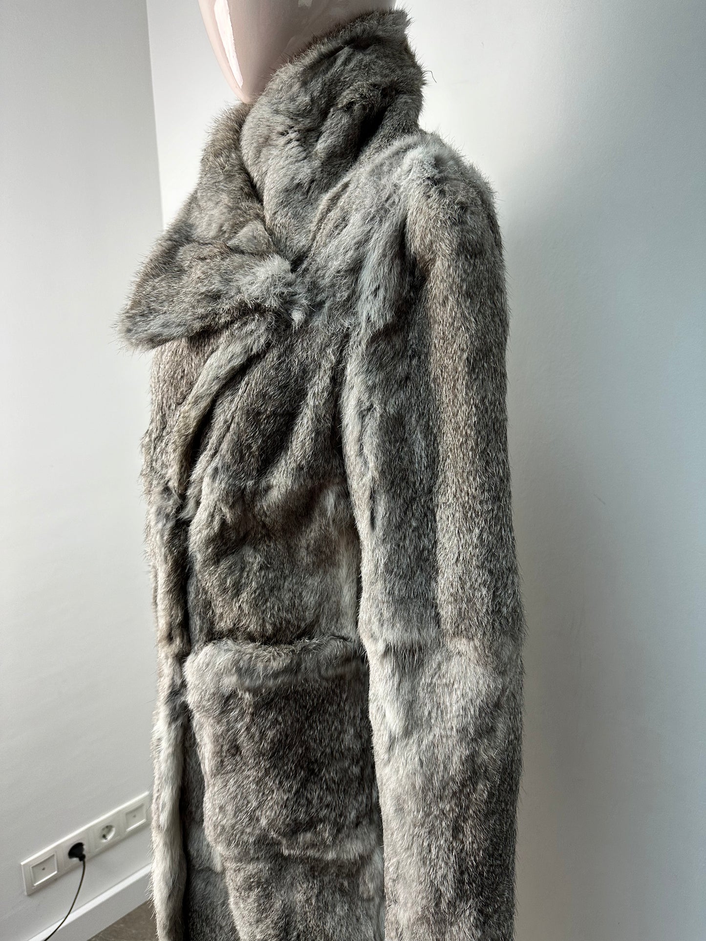 Essentiel Antwerp Fur jas maat 36