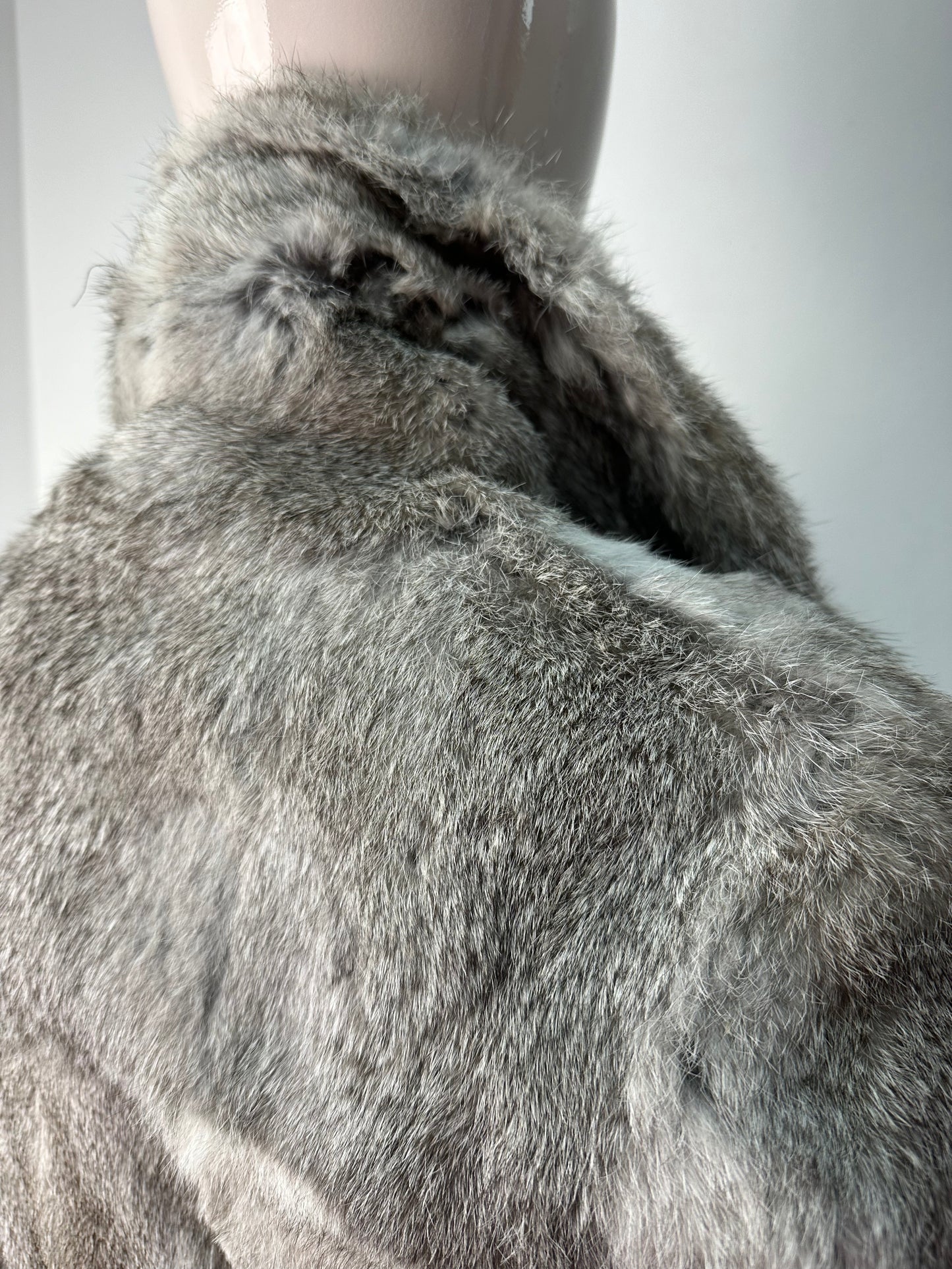 Essentiel Antwerp Fur jas maat 36