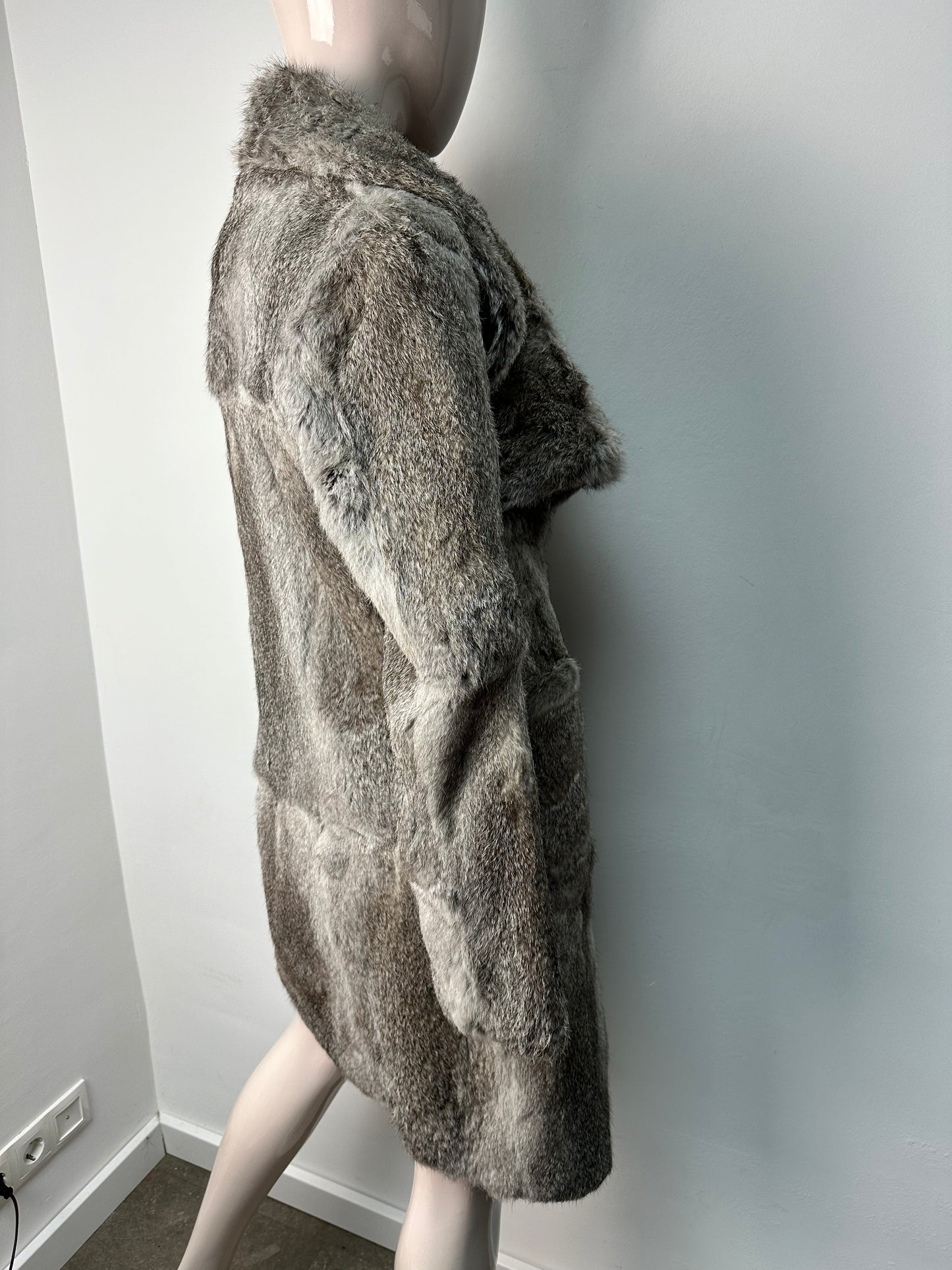 Essentiel Antwerp Fur jas maat 36