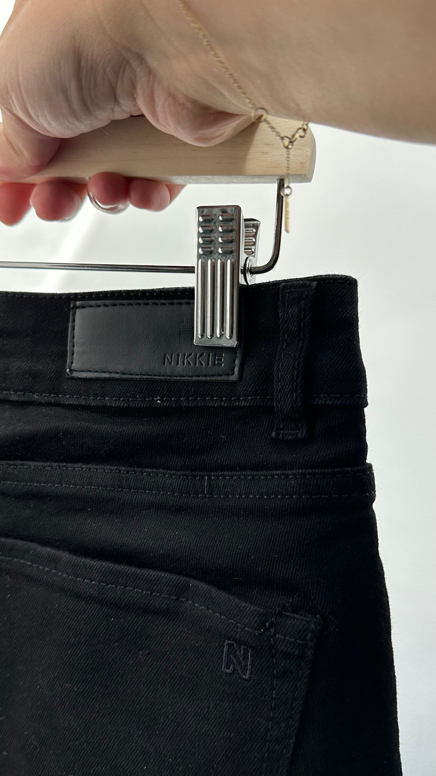Nikkie zwarte jeans met strass maat 30