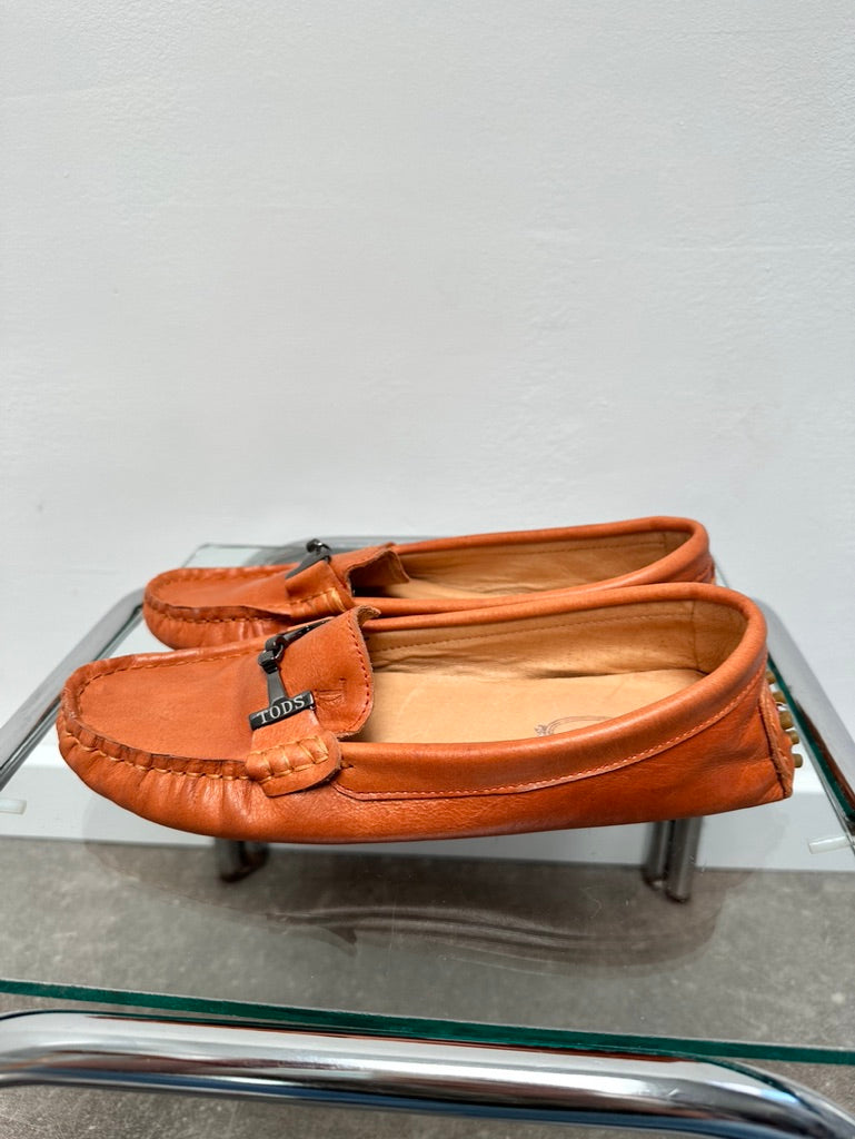Tod's oranje loafers maat 38