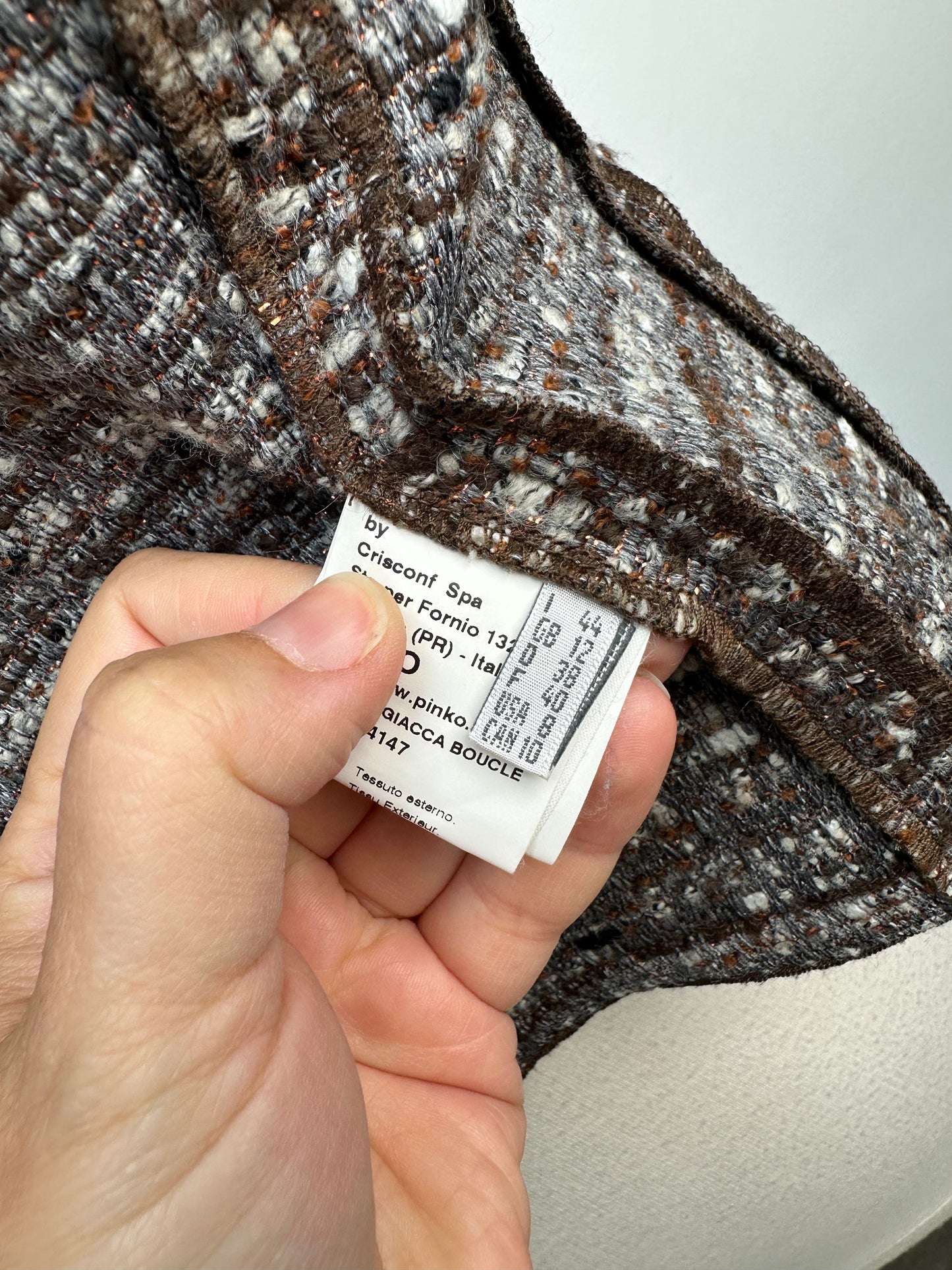 Pinko bruin bouclé jasje met pailletten maat 40