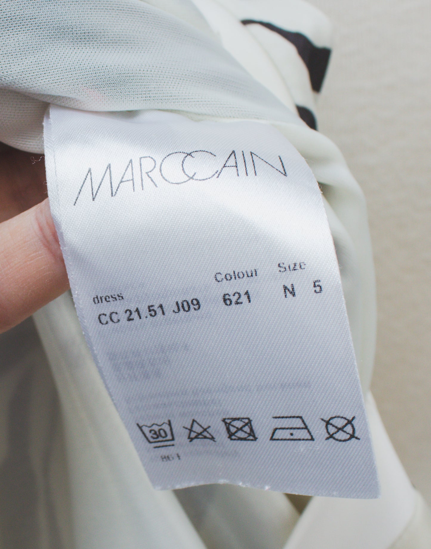 Marc Cain beige jurk maat 5