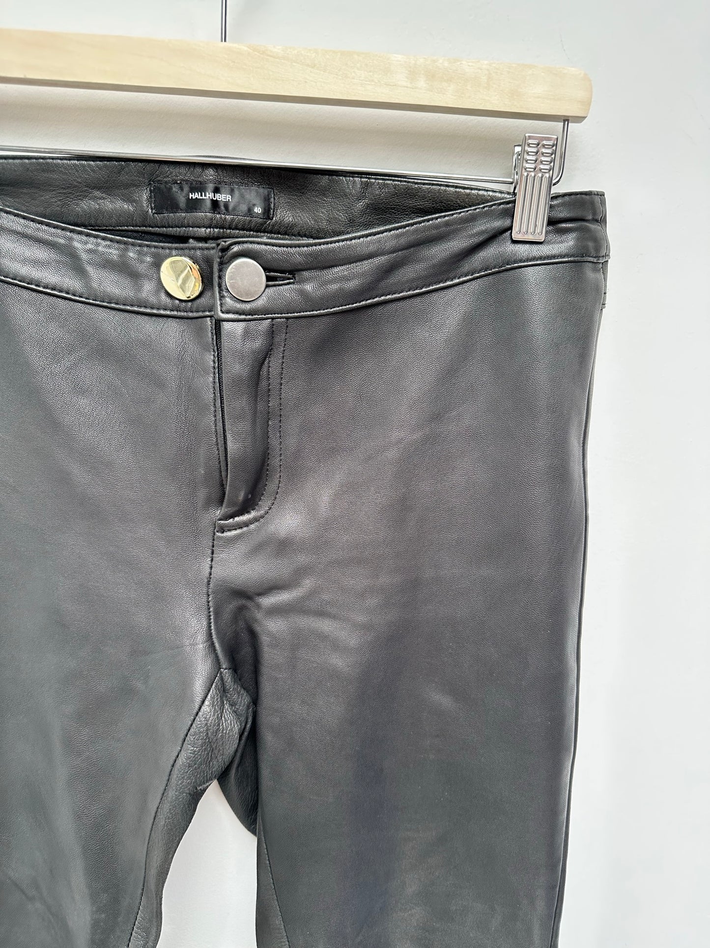 Hallhuber zwarte leren broek maat L