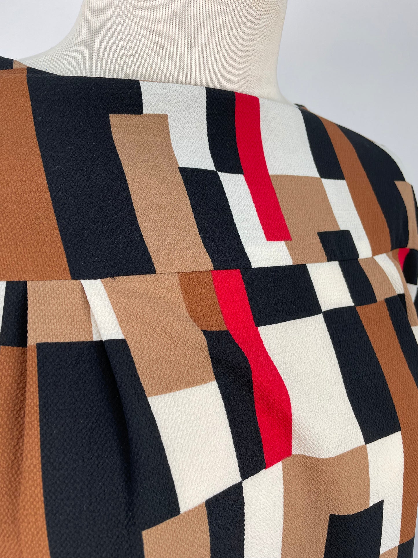 Promiss top met blockprint in maat 36