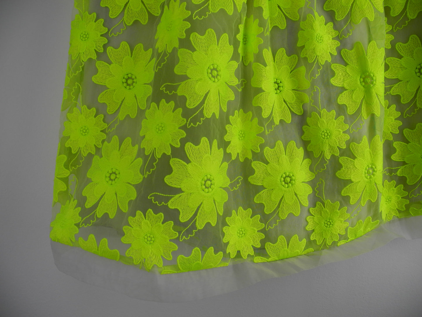 Karen Millen gebloemde rok neon geel maat 40