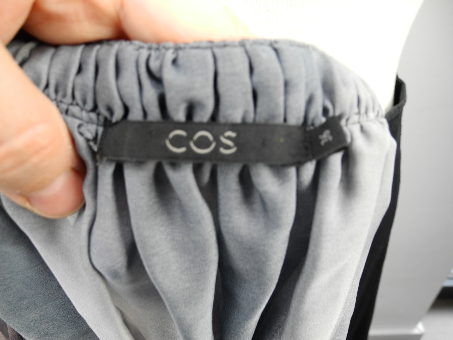COS losse top met ombre-effect maat 36