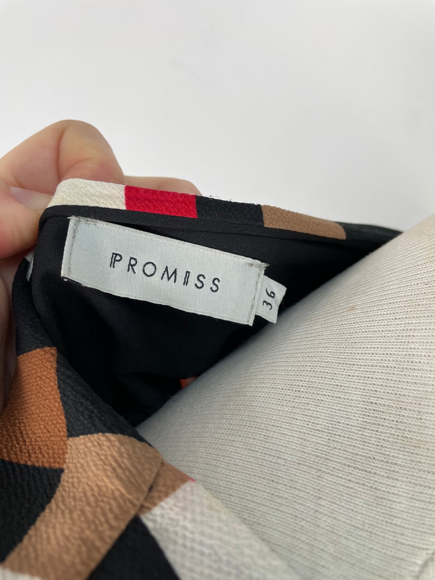 Promiss top met blockprint in maat 36
