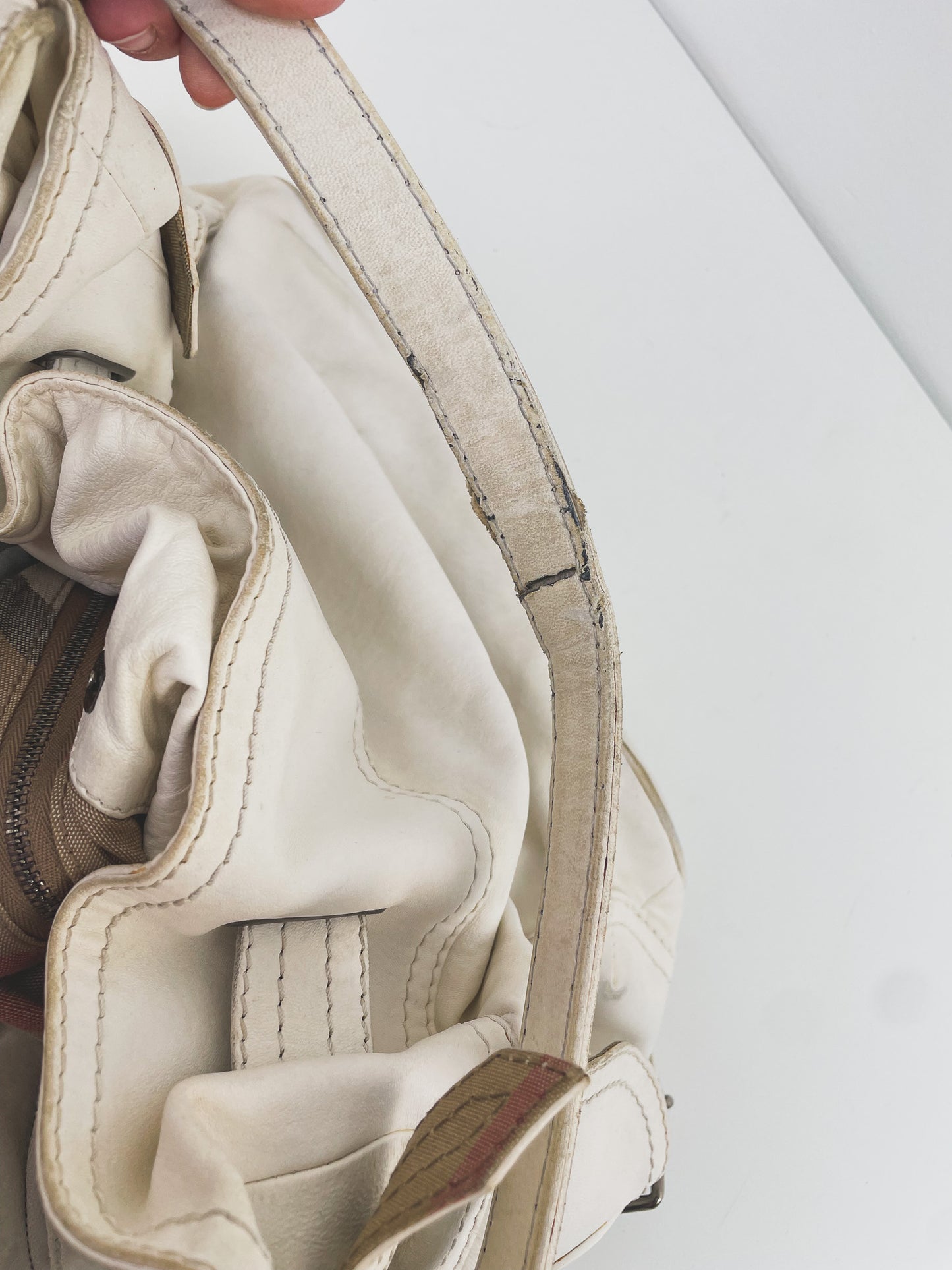 Burberry hobo schoudertas crème