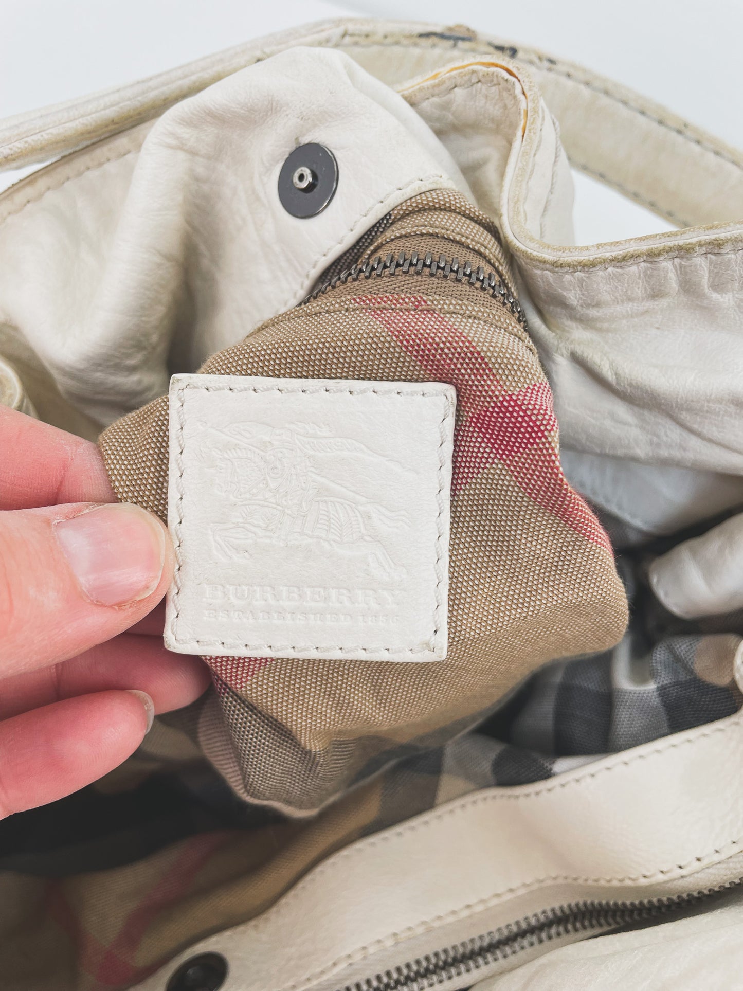 Burberry hobo schoudertas crème