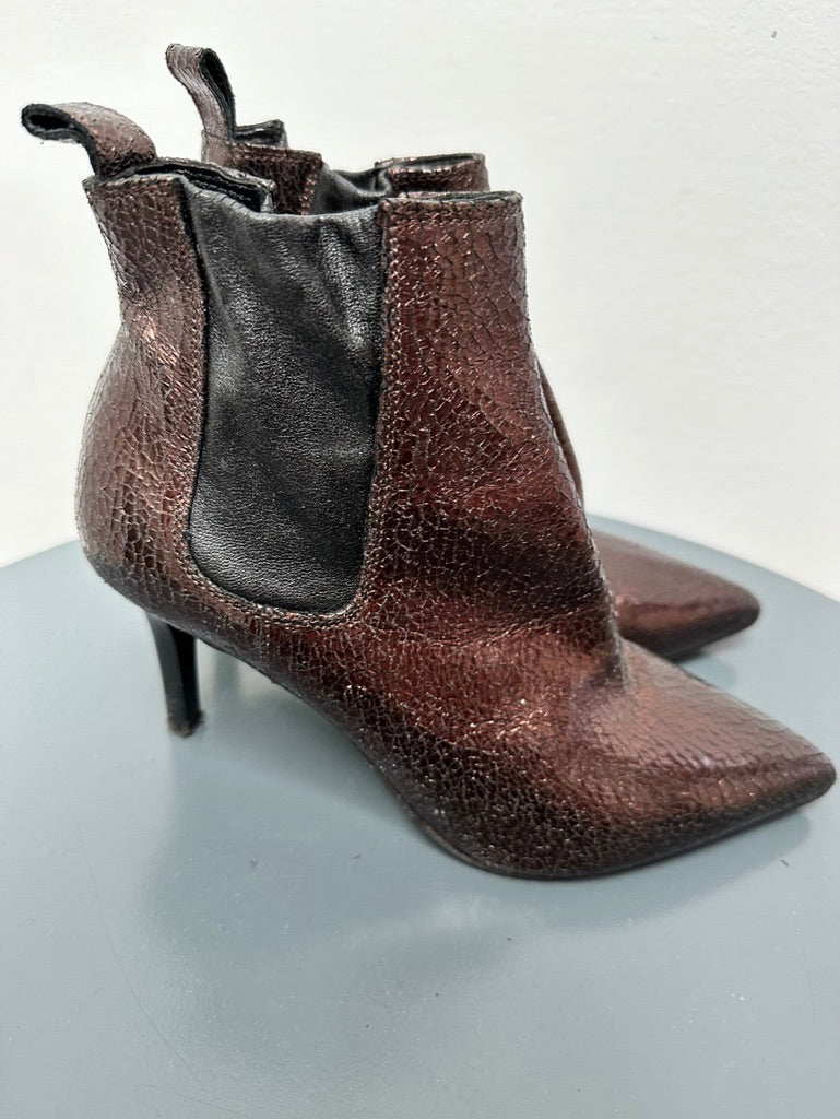 Malo bruine metallic enkellaarsjes maat 36