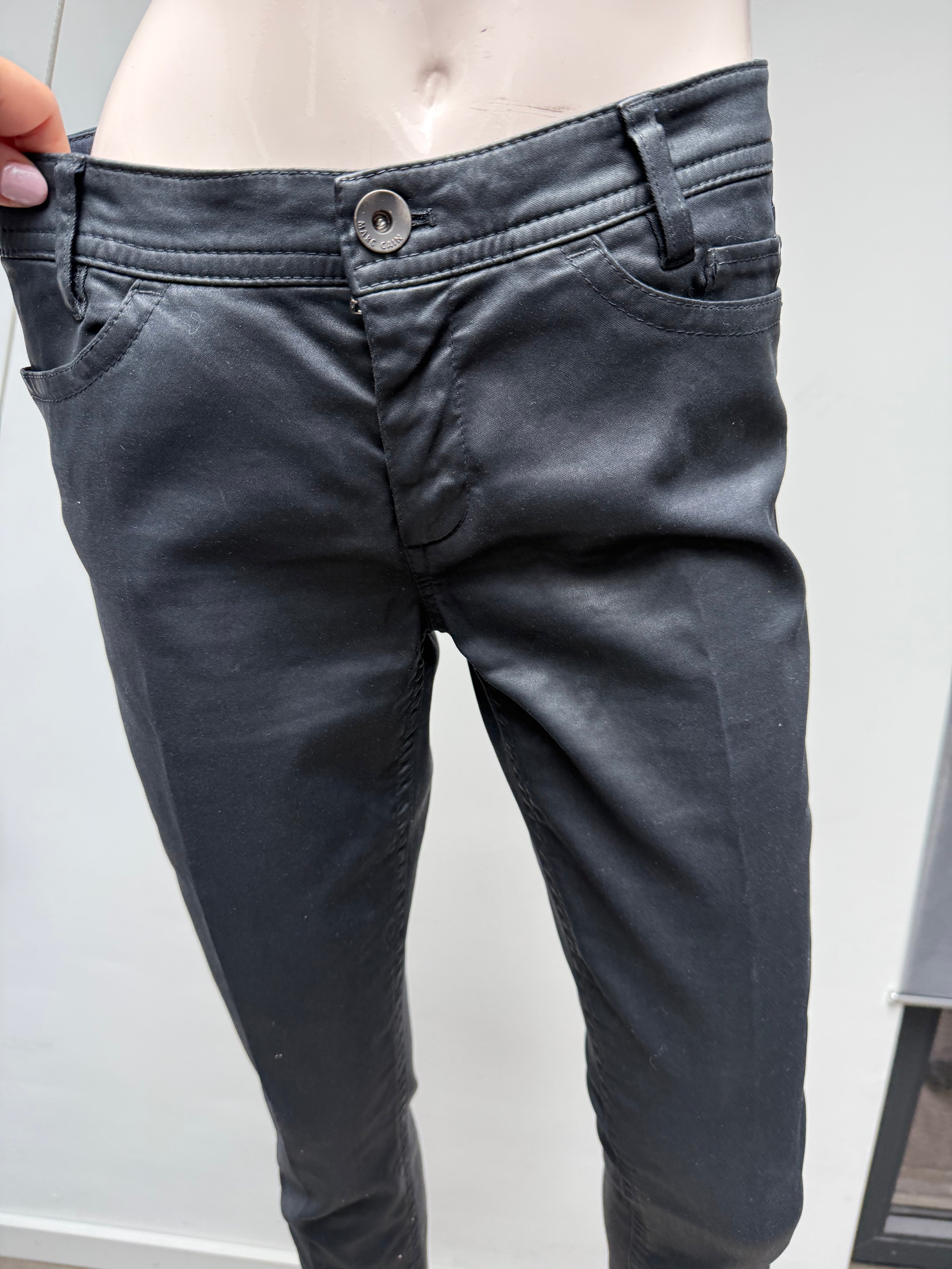 Marc Cain glanzende Broek maat 40 donkerblauw