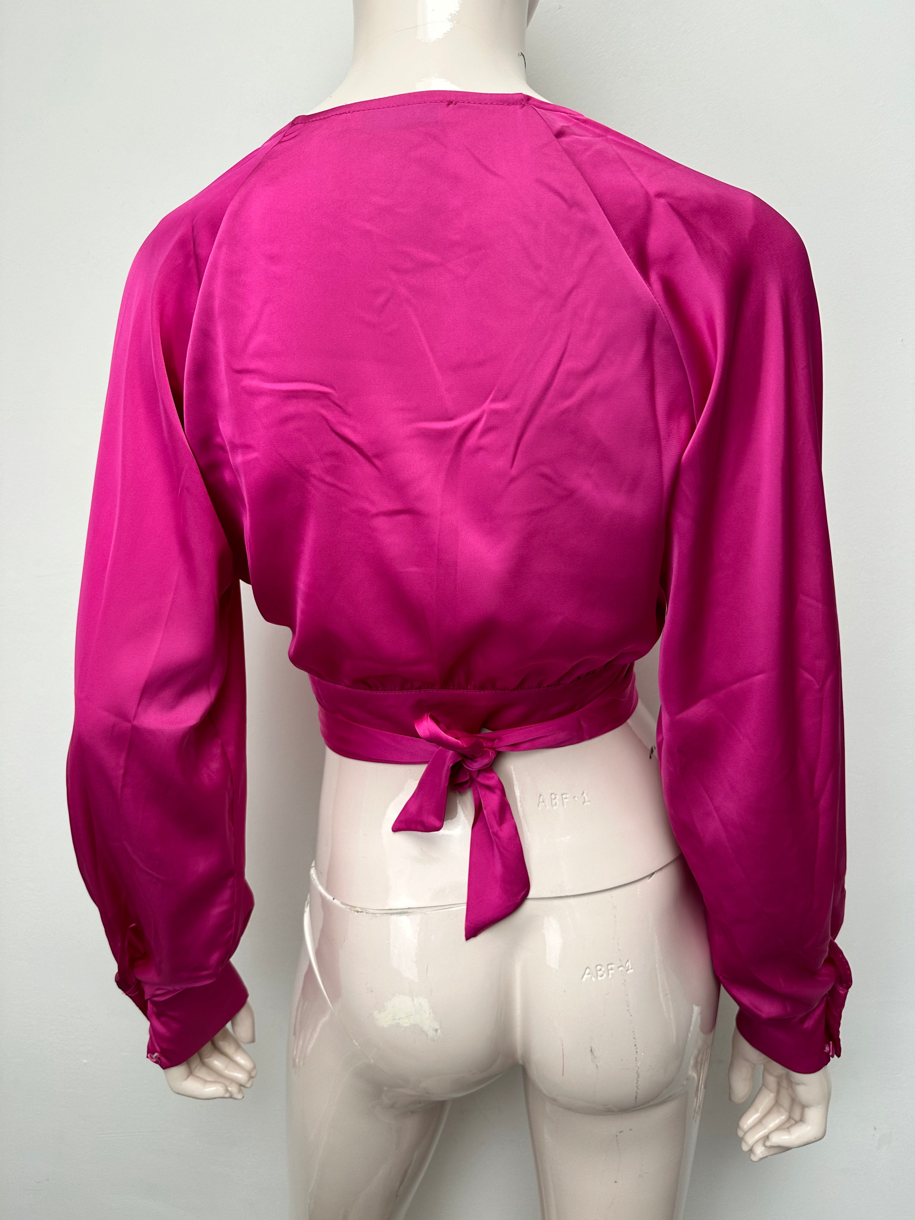 NA-KD satijnen overslag top fuchsia maat XS