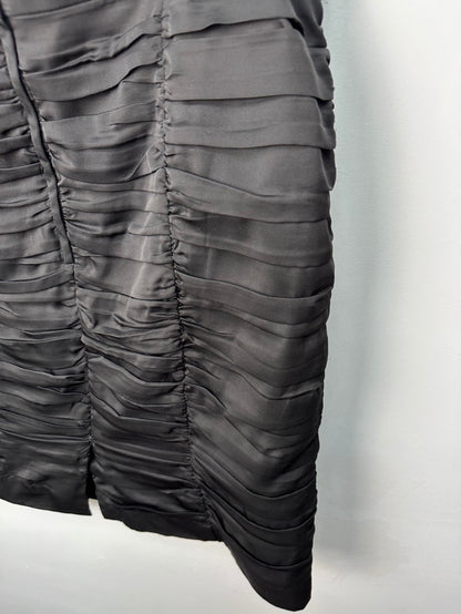 H&M zwarte rok met horizontale plooien maat 44