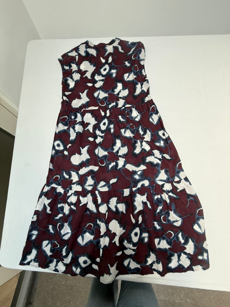 Mouwloze A-lijn jurk met abstracte print in bordeaux/blauw/wit – 38