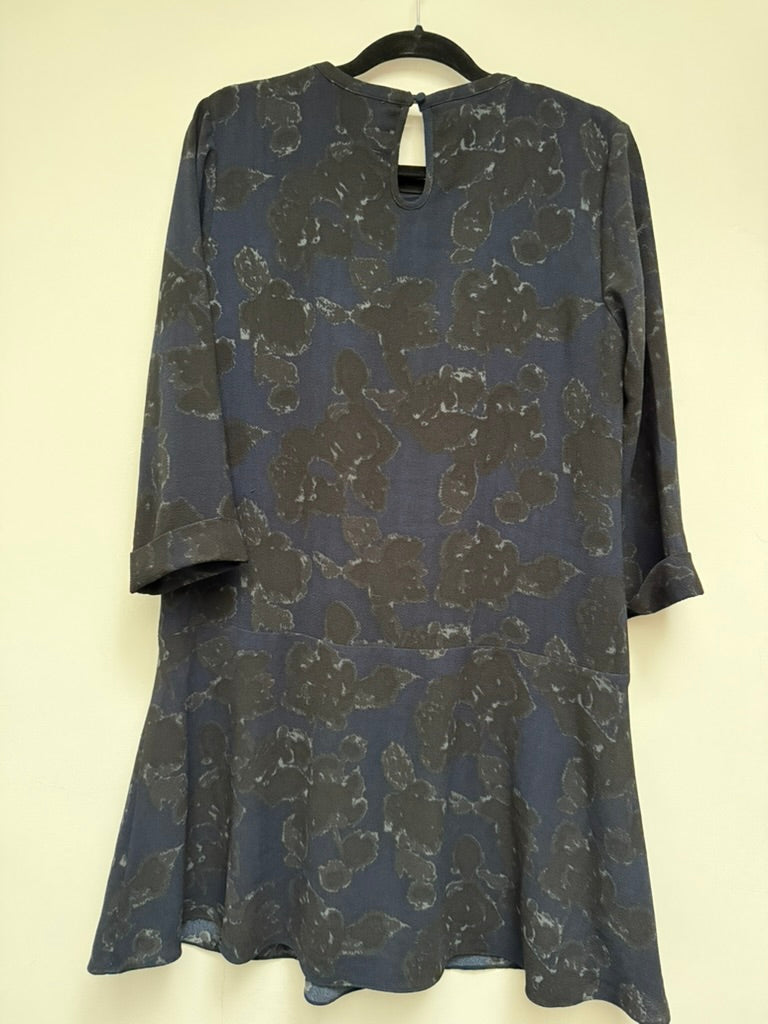 ESSENTIEL ANTWERP - Jurk - blauw, abstract bloemenpatroon, driekwart mouwen - L