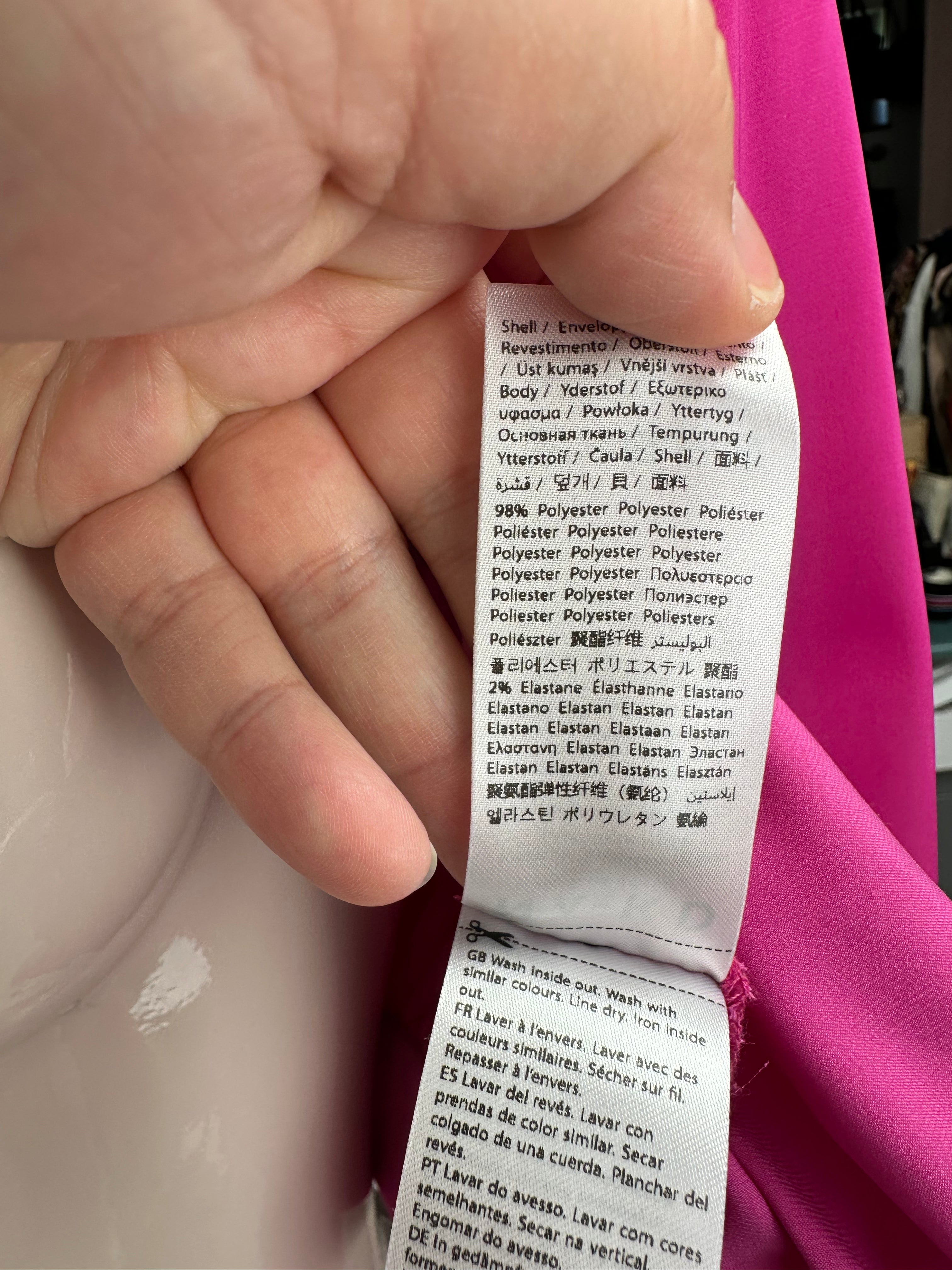 NA-KD satijnen overslag top fuchsia maat XS