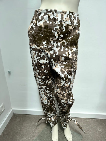 Pinko camo broek maat 36