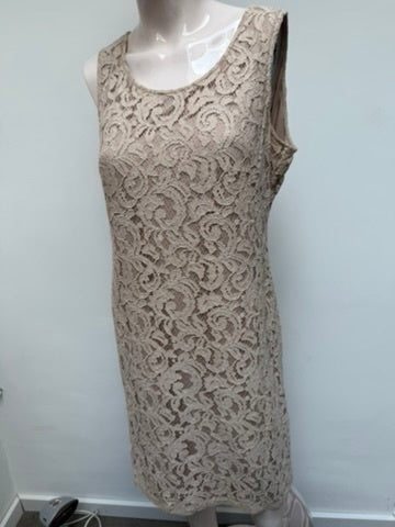 Esprit Jurk maat 38 beige