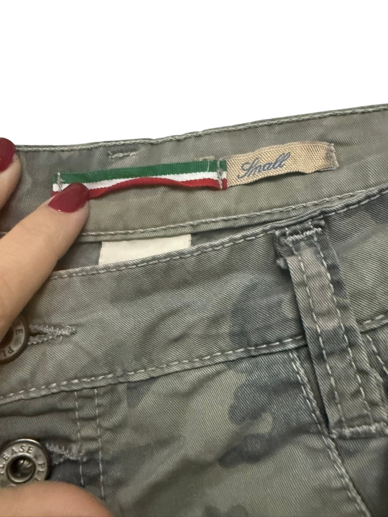 Please Broek maat small Groen/Olijfgroen met camouflageprint