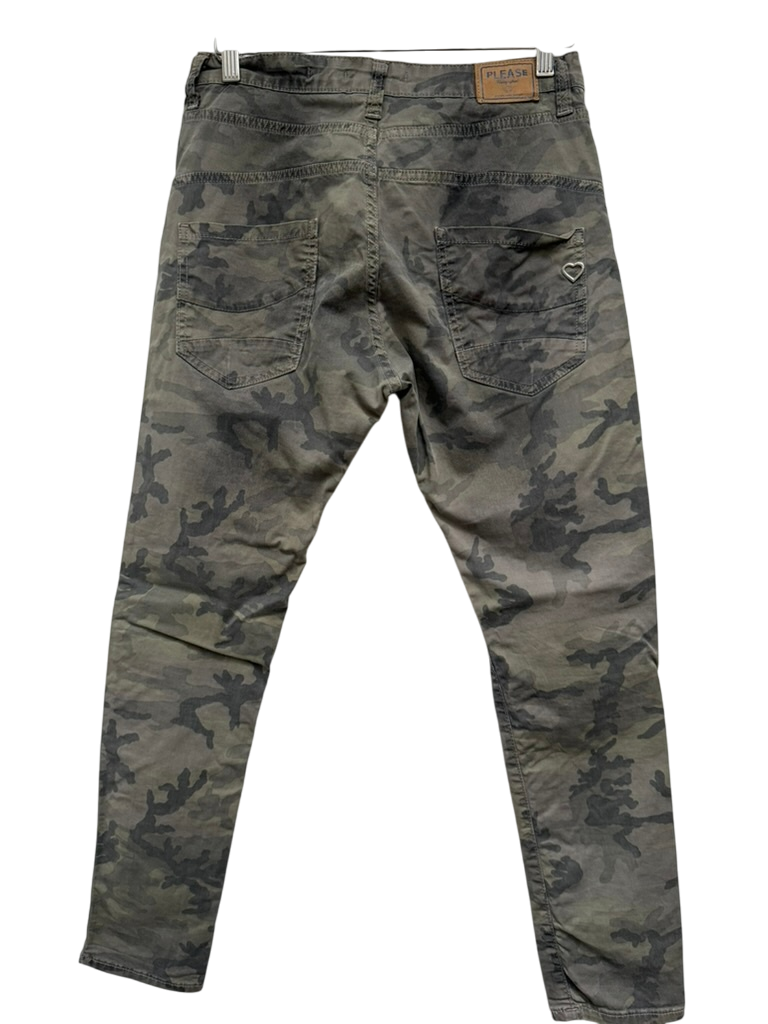 Please Broek maat small Groen/Olijfgroen met camouflageprint