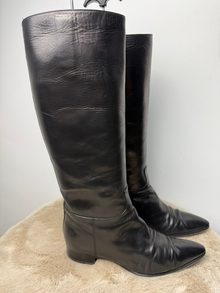 Prada Laarzen maat 39,5 Zwart met rood binnenwerk