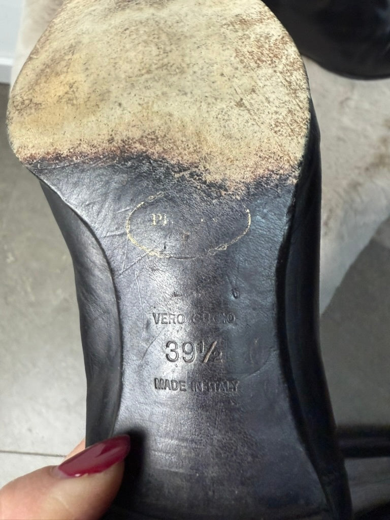 Prada Laarzen maat 39,5 Zwart met rood binnenwerk