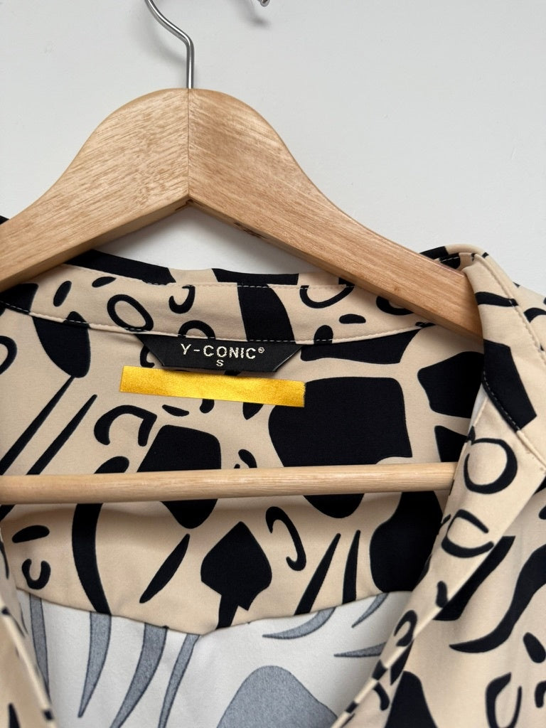 Y-conic Jurk maat S Beige en zwart