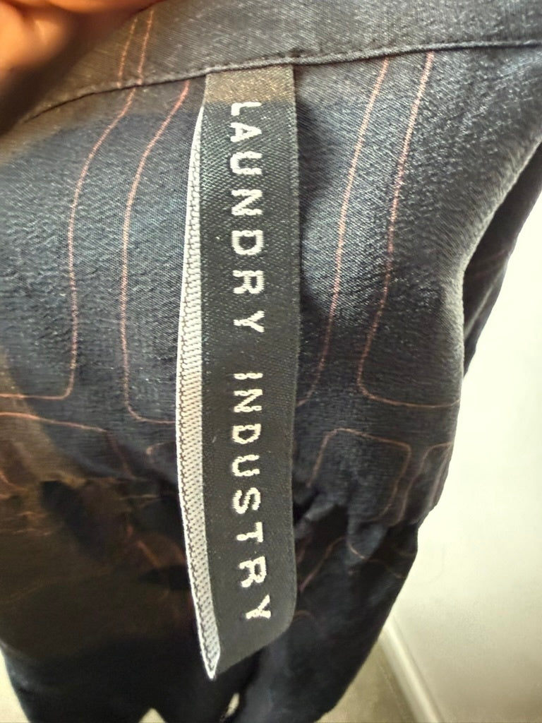 laundry industry Blouse maat M Zwart met een geometrisch patroon in lichtbruin