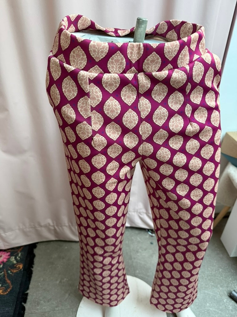 Corel Amsterdam Broek maat 36 Fuchsia met goudkleurig patroon
