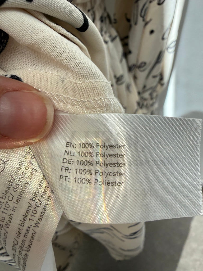 JOSH V - Jurk - crème/zwart, kalligrafieprint, knoopsluiting maat M