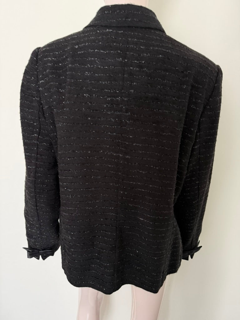 Edgar Vos - Blazer - zwart, geweven streeppatroon, satijnen strik op schouder - XXL