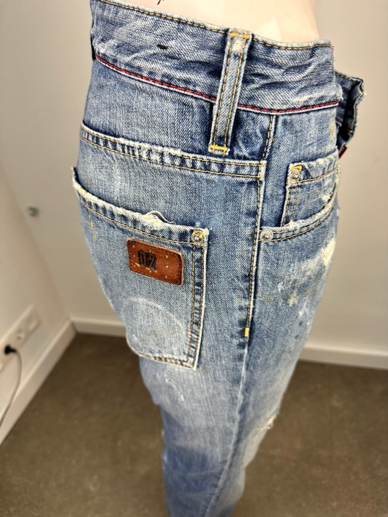 DSquared2 jeans maat 42 (it 46)