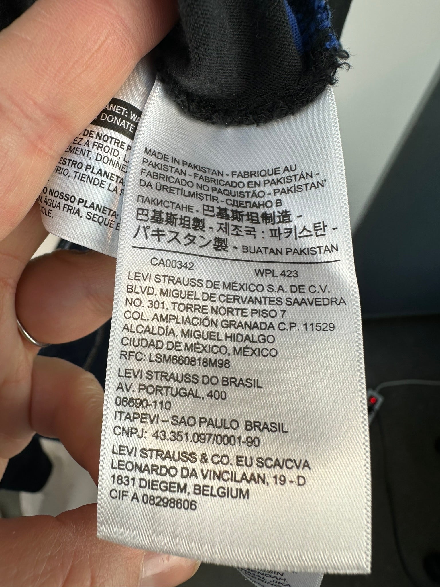 Levi's longsleeve maat XS