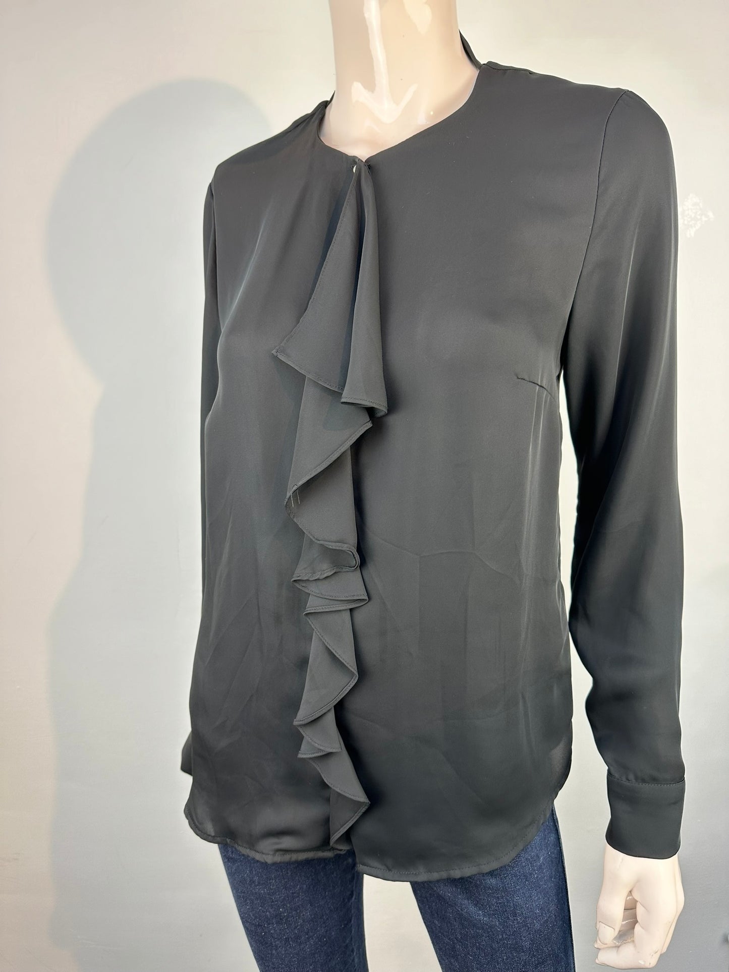H&M zwarte blouse met ruffle maat 38