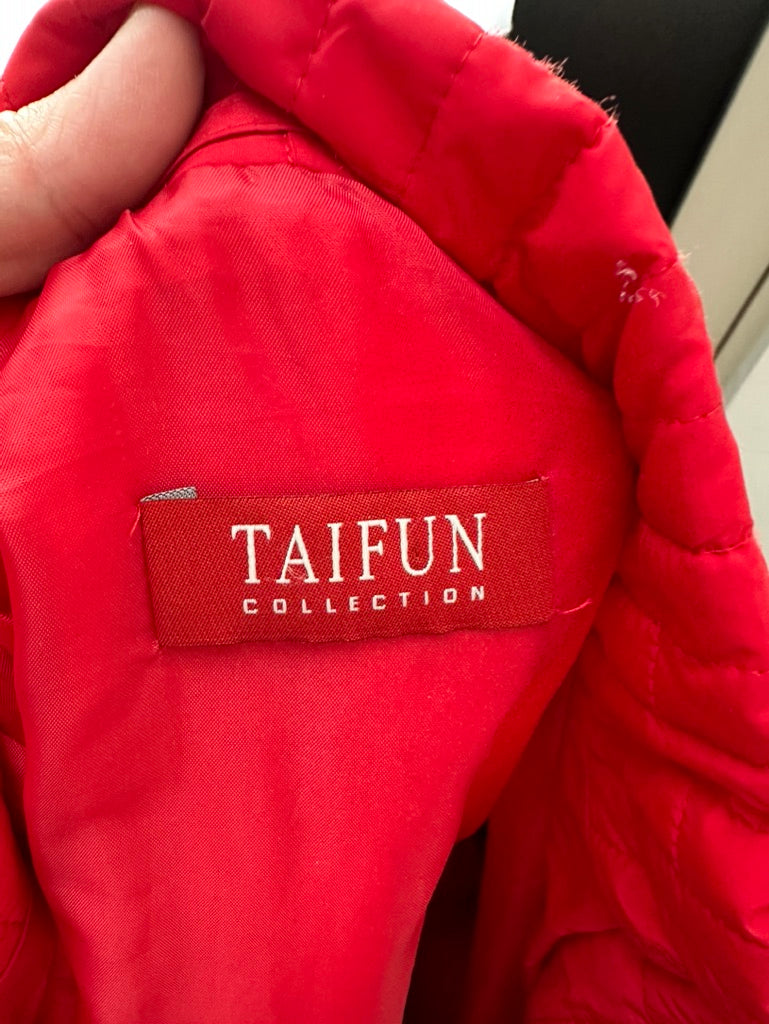 Taifun Jasje maat 40 rood